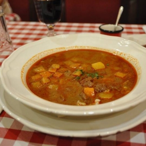 Zupa gulaszowa, Goulash Soup with Mini Noodles